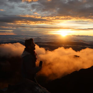 AMANECER GEISHA EN LA CIMA DEL VOLCÁN BARÚ